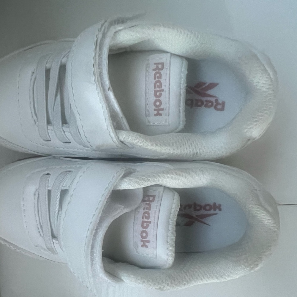 Baby Reeboks - Picture 5 of 6